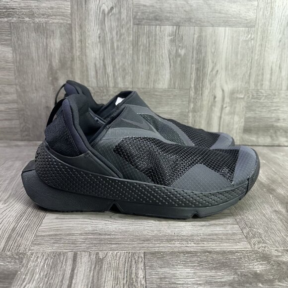 Nike Go Flyease Women's size 7.5 Easy On Off Black Slip On Shoes DR5540-006 - Picture 1 of 9